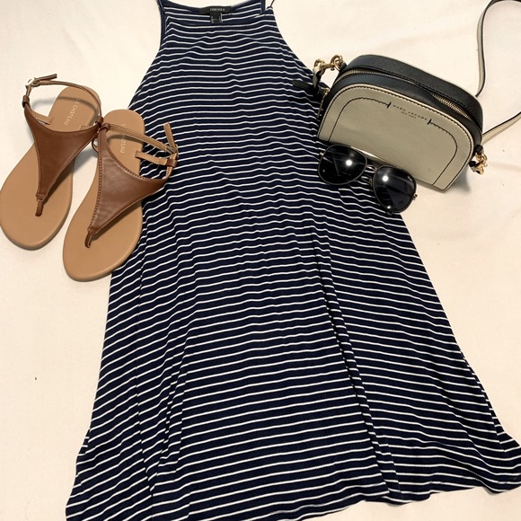 *3/$18* F21 Navy & White Swing Dress - Picture 2 of 3